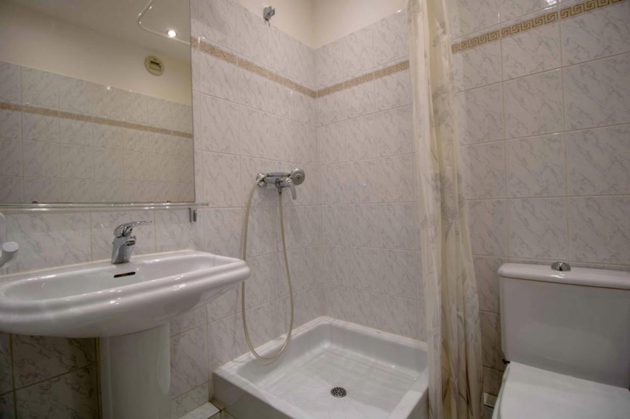 Apartment With Balcony And View On The Port Fréjus 外观 照片